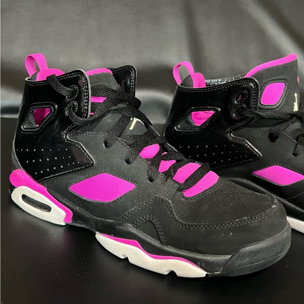 Jordan Fight Club 91 girl’s basketball shoes. Size 6. Worn twice.